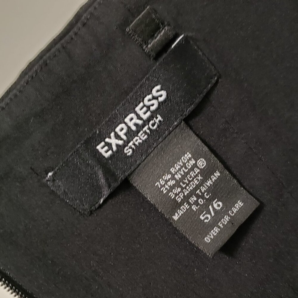 Express Dress - Picture 13 of 13